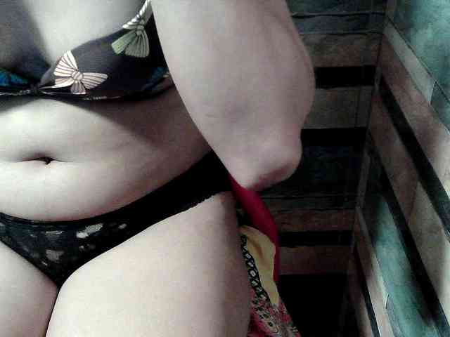 HornyNica webcam