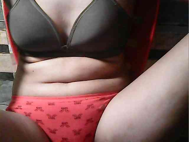 HornyNica webcam