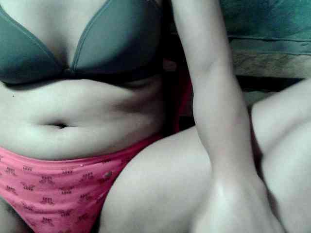 HornyNica webcam