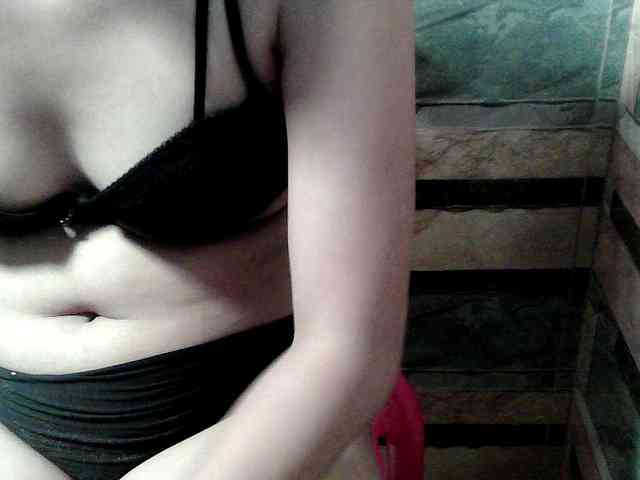 HornyNica webcam