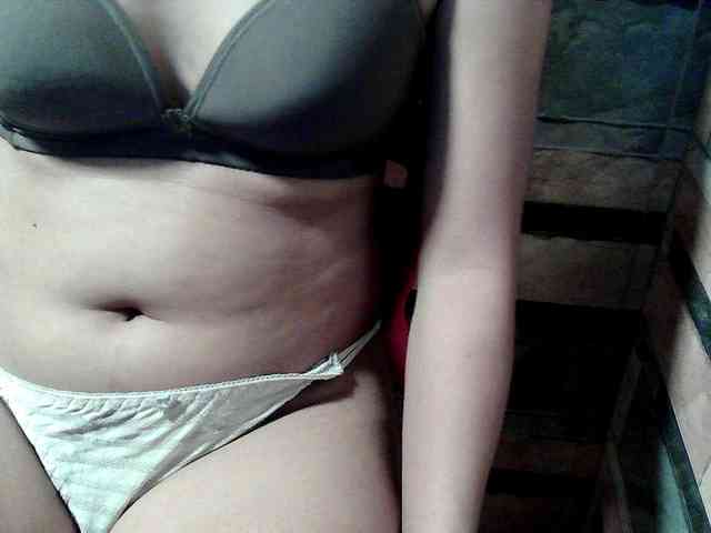 HornyNica webcam