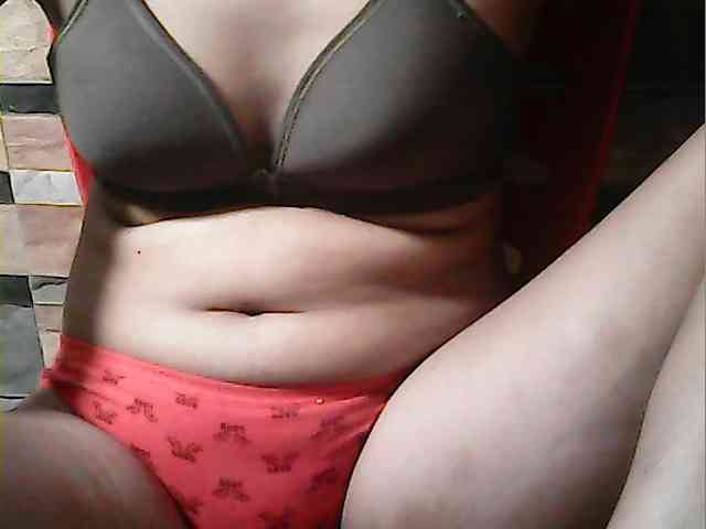HornyNica webcam