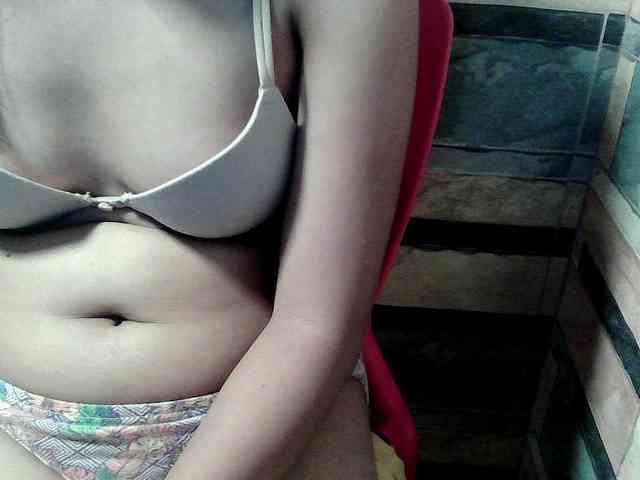 HornyNica webcam