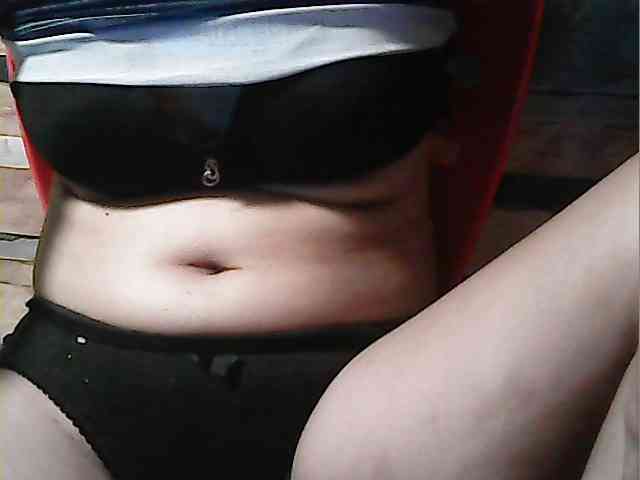 HornyNica webcam