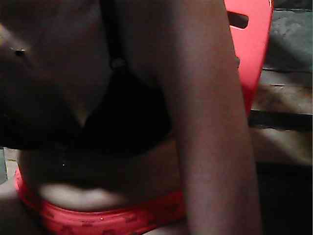HornyNica webcam