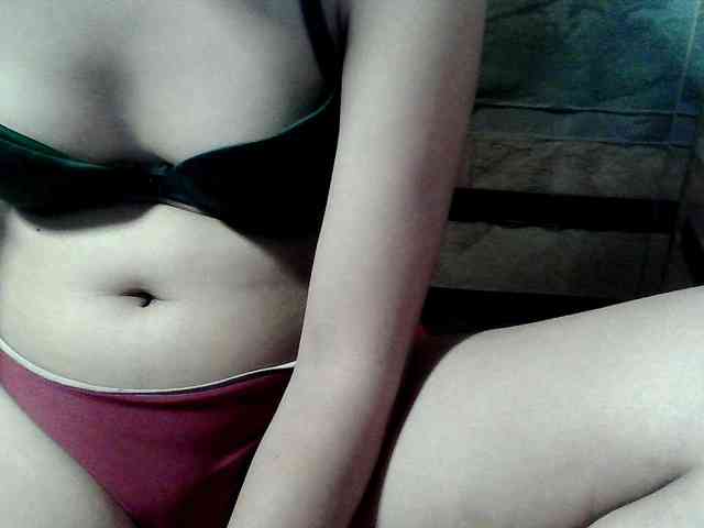 HornyNica webcam