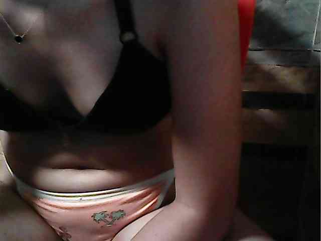 HornyNica webcam