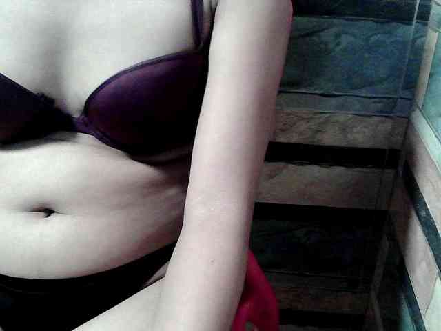HornyNica webcam