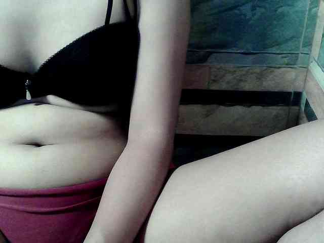 HornyNica webcam