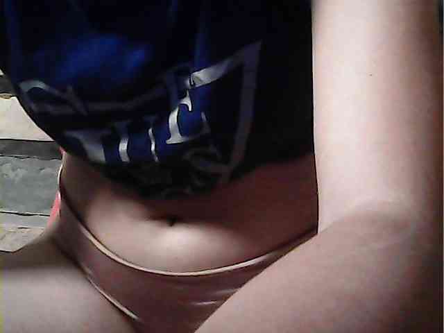 flowerhairypinay Live Webcam on BongaCams