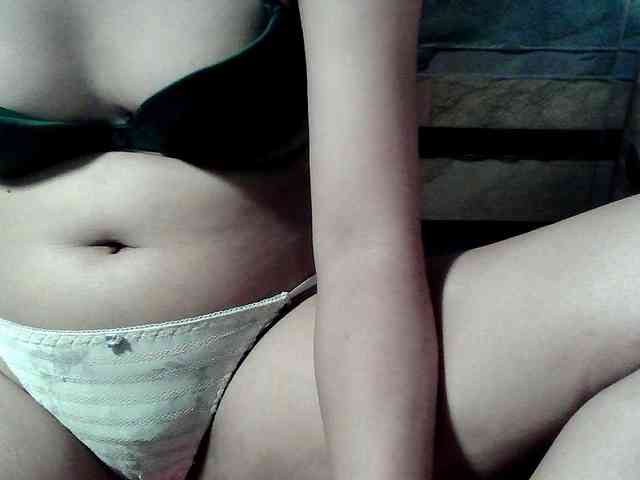 HornyNica webcam