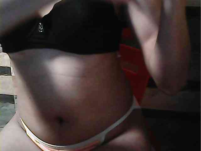 HornyNica webcam