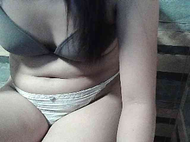 HornyNica webcam
