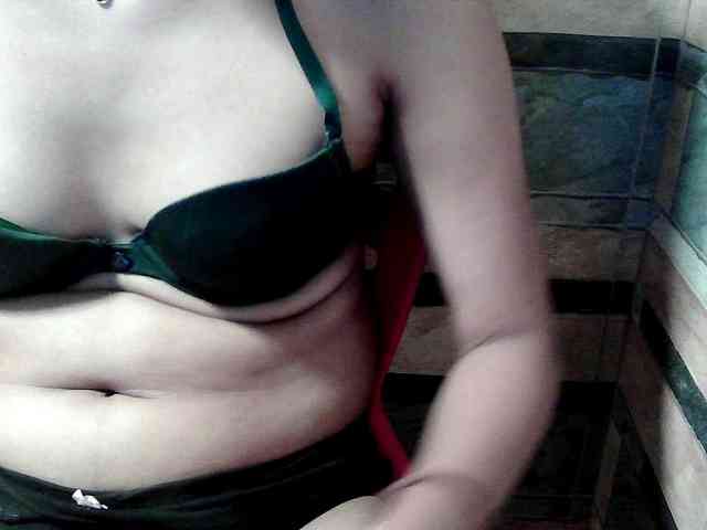 HornyNica webcam