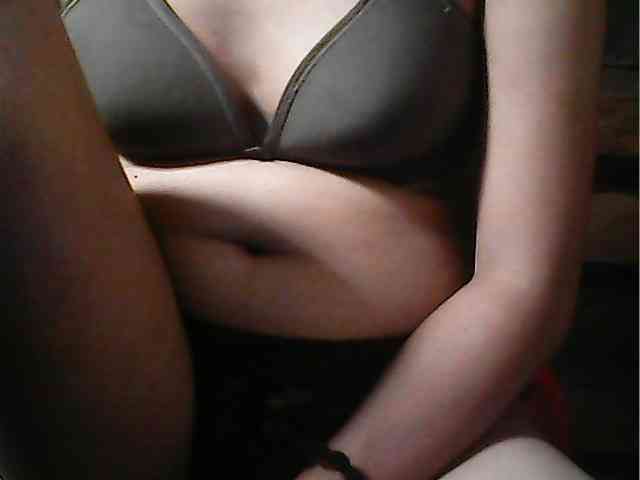 HornyNica webcam