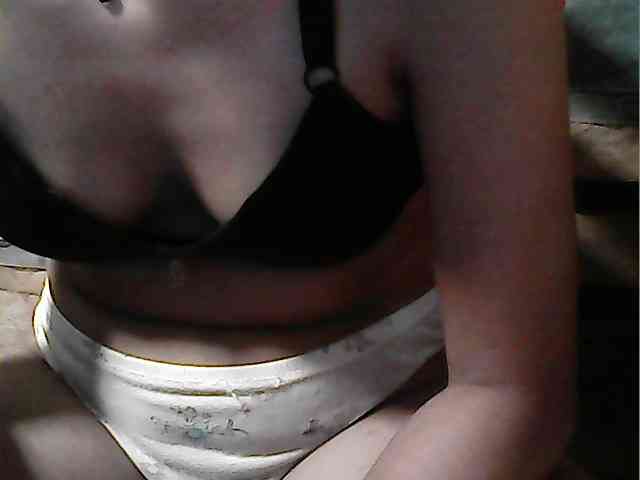 HornyNica webcam
