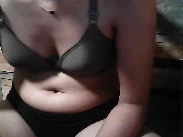 HornyNica webcam