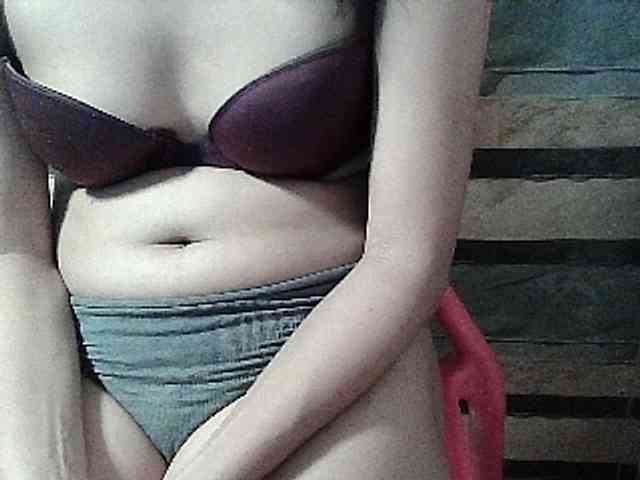 HornyNica webcam