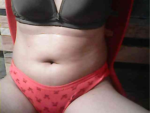 HornyNica webcam