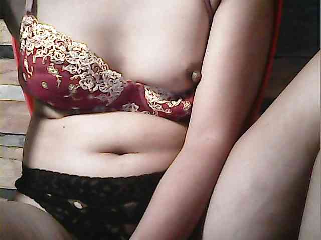 HornyNica webcam