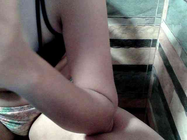 HornyNica webcam