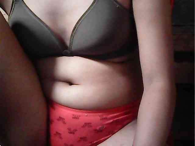 HornyNica webcam