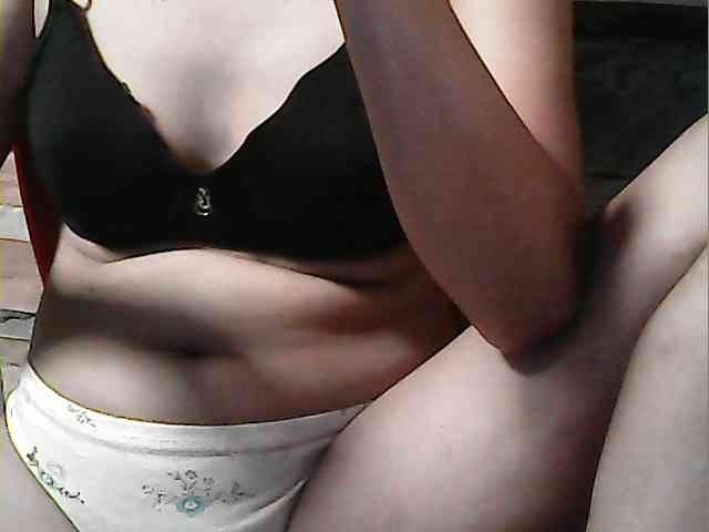 HornyNica webcam