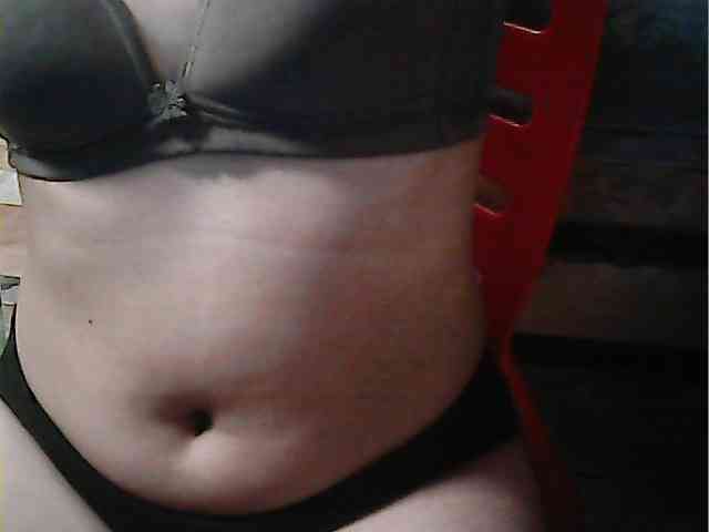 HornyNica webcam