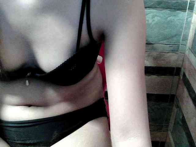 HornyNica webcam