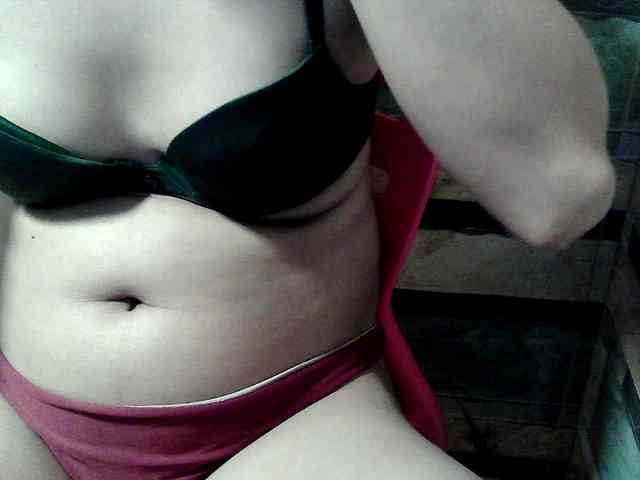 HornyNica webcam