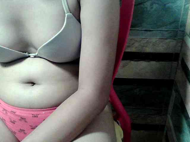 HornyNica webcam