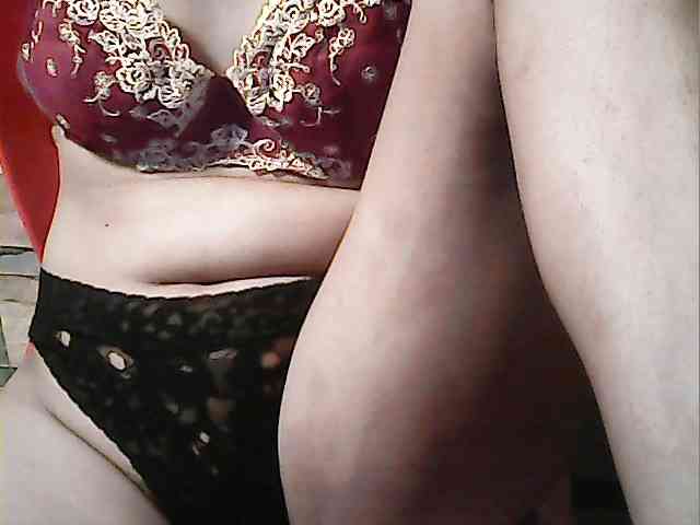 HornyNica webcam