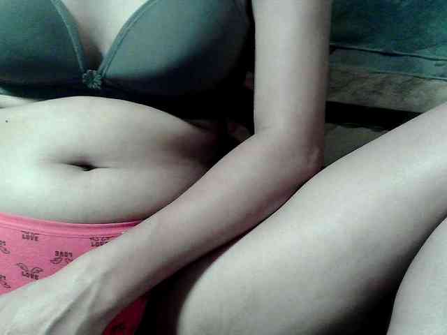 HornyNica webcam