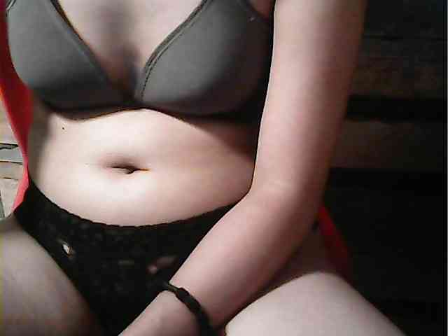 HornyNica webcam