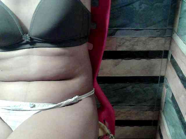 HornyNica webcam