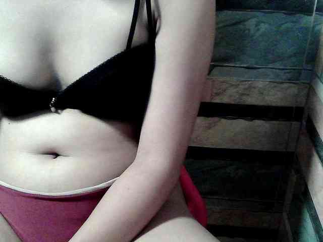 HornyNica webcam