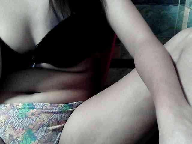 HornyNica webcam
