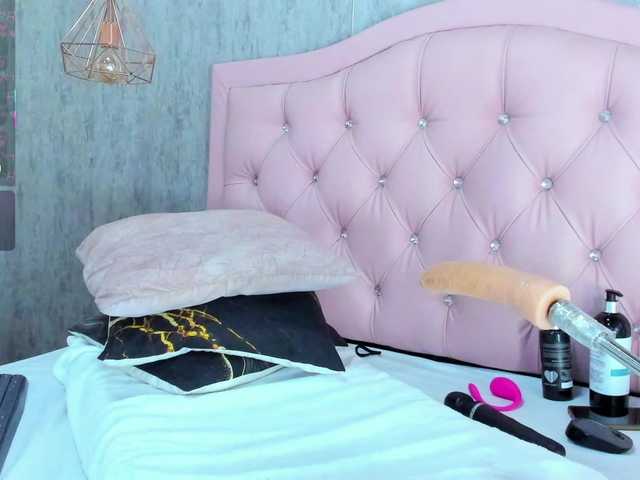 Nahomidi-bello's BongaCams show and profile