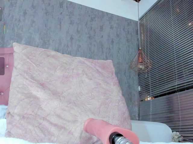 Nahomidi-bello's BongaCams show and profile