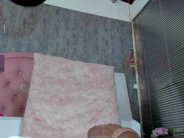 Nahomidi-bello's BongaCams show and profile