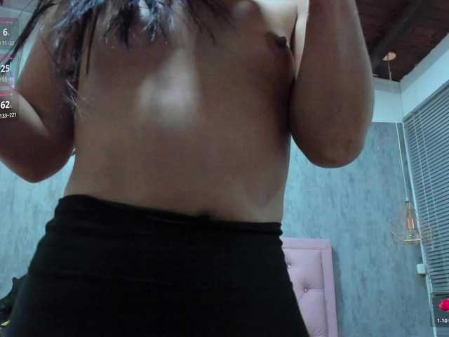 Nahomidi-bello's BongaCams show and profile