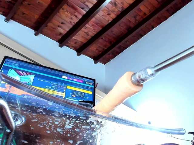 Nahomidi-bello's BongaCams show and profile