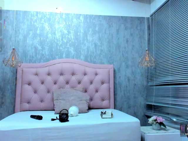 Nahomidi-bello's BongaCams show and profile