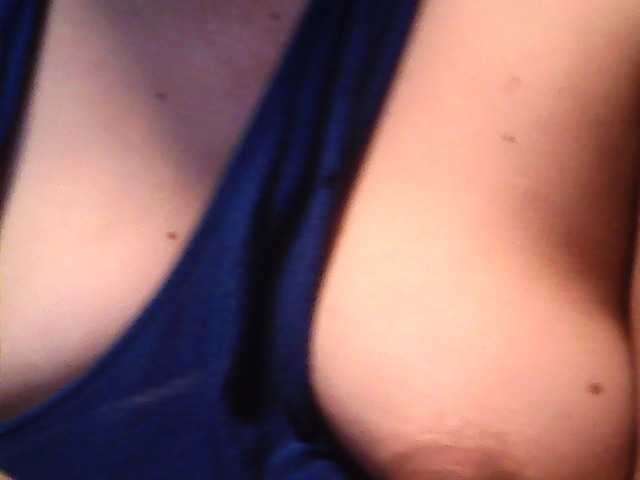 lovelyshantal's BongaCams show and profile