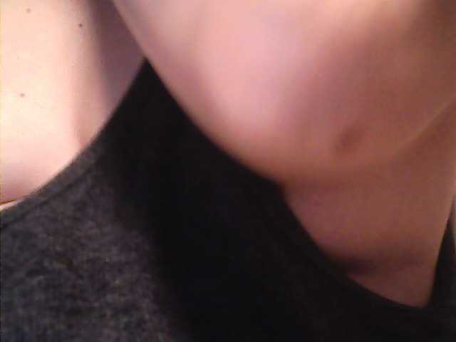 lovelyshantal's BongaCams show and profile