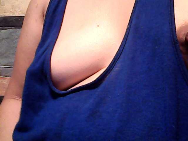 lovelyshantal's BongaCams show and profile