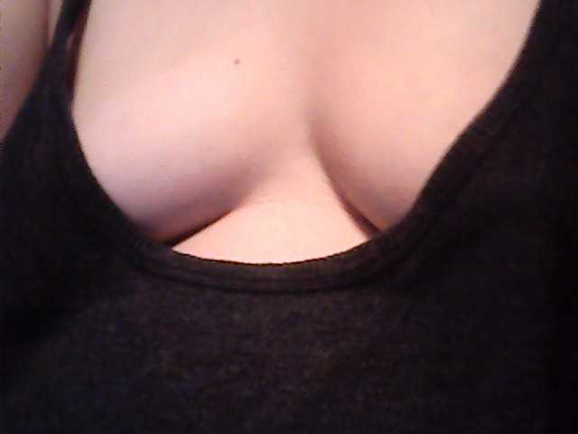 lovelyshantal's BongaCams show and profile