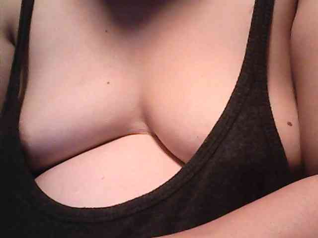 lovelyshantal webcam