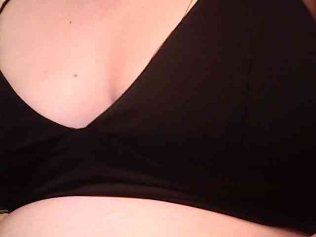 lovelyshantal webcam