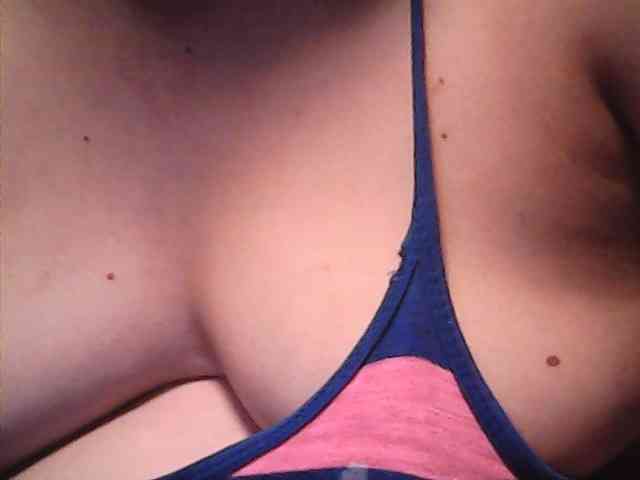 lovelyshantal webcam